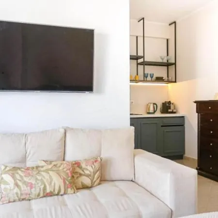 Luxury 2 In Himare